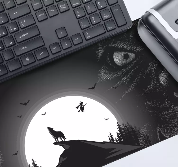 Howling Wolf gaming mouse pad - TenStickers