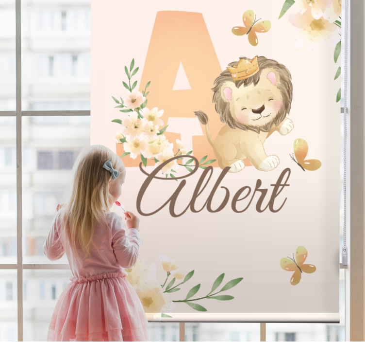Baby lion with name and initial children room roller blind - TenStickers