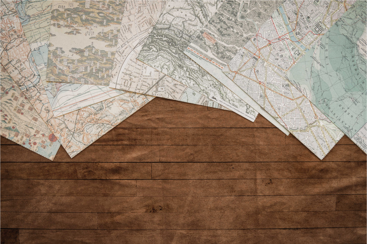 Map on wooden table textured placemats - TenStickers