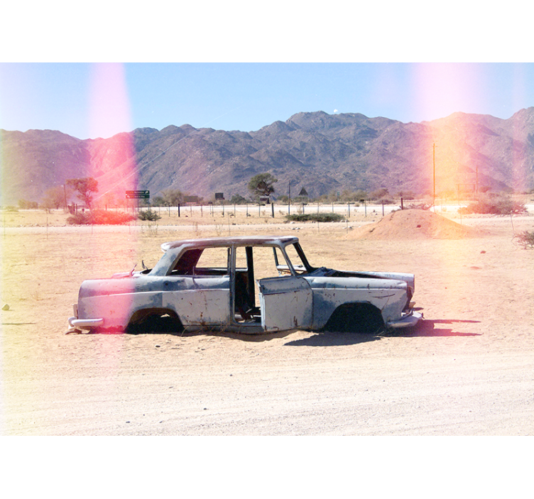 Abandoned classic car vehicle mural - TenStickers