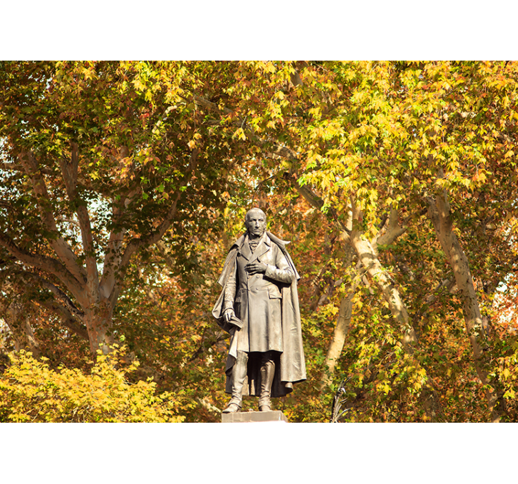 Statue Among Foliage people painting mural - TenStickers