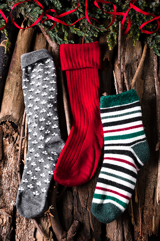 Christmas poster with cozy socks design - TenStickers