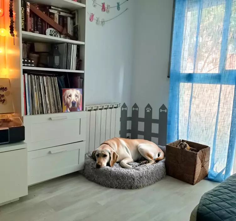 garden fence pet sticker - TenStickers