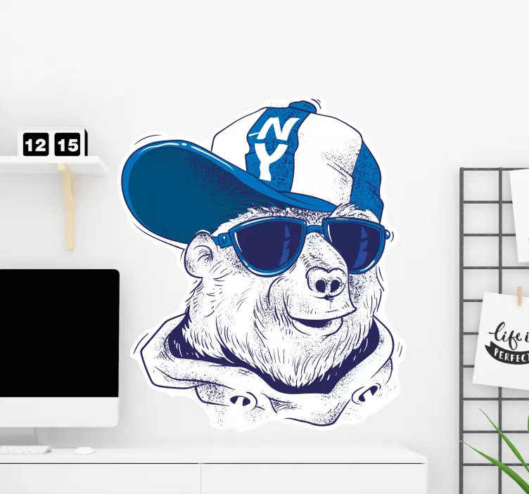 Blue bear with hat animal wall decor - TenStickers