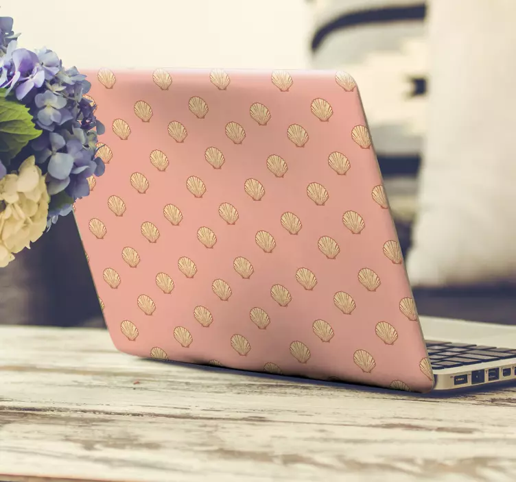 Symmetric Seashell laptop skins - TenStickers