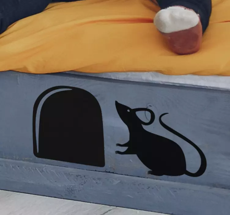 Socket mouse animal wall decal - TenStickers