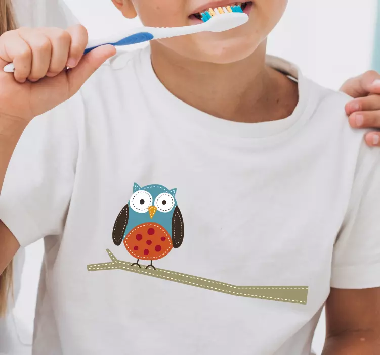 Branch and owl Kids t-shirt - TenStickers