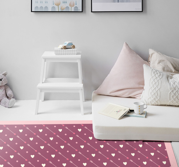 Polka dot pattern with heart geometric rugs - TenStickers